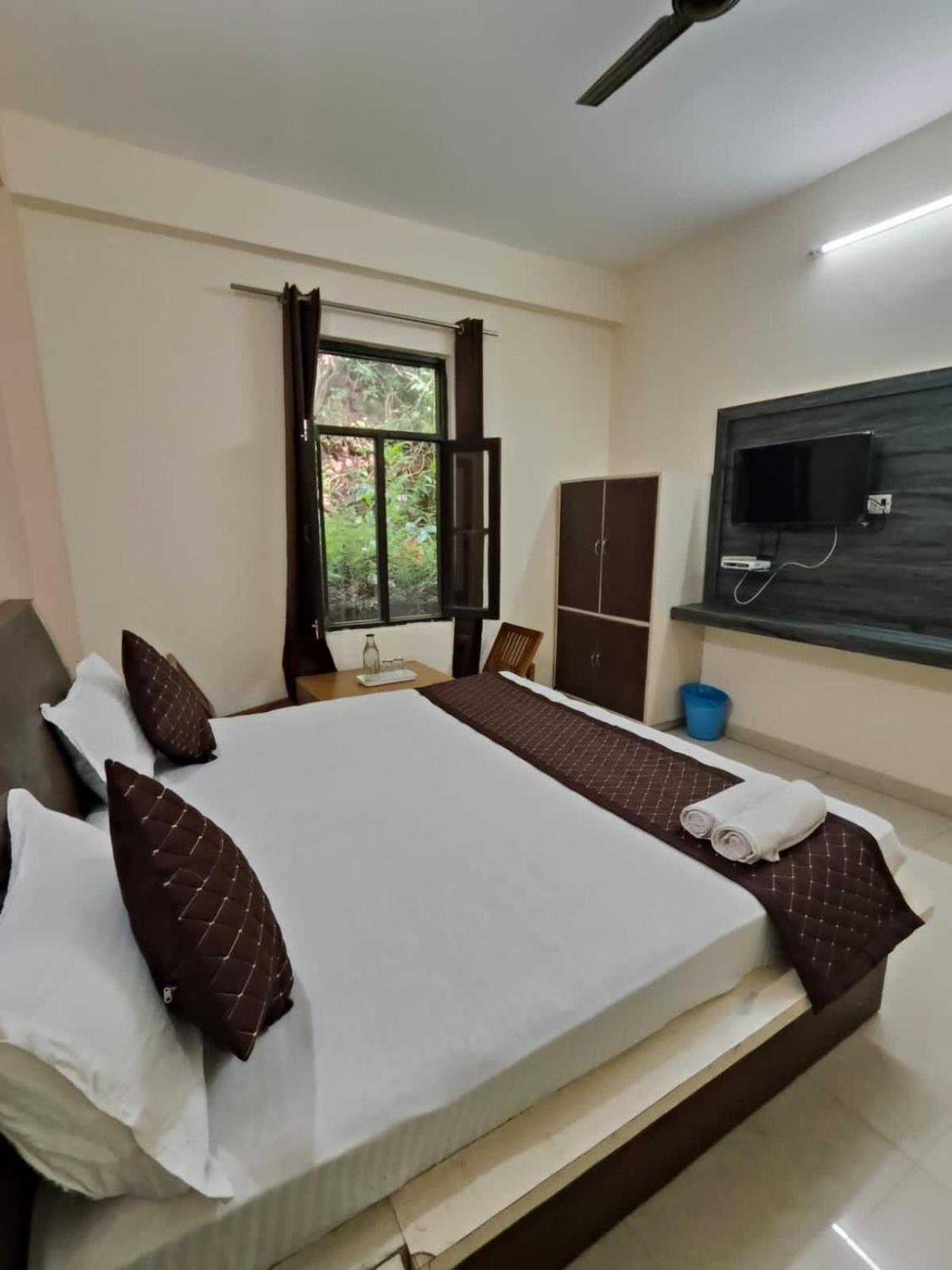The Panda Hotel Dharamshala Buitenkant foto